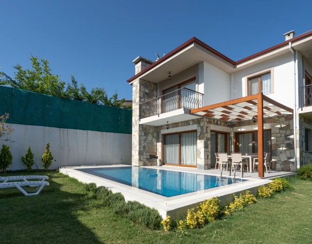 caferli-deluxe-villa-2+1-outview